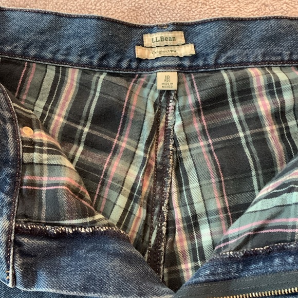 LL Bean Women’s Original Fit Flannel Lined Jeans, size 10 - Picture 3 of 9